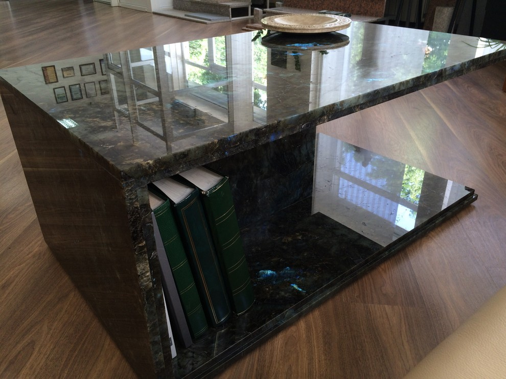 Стол из кварцита LEMURIAN BLUE EXTRA