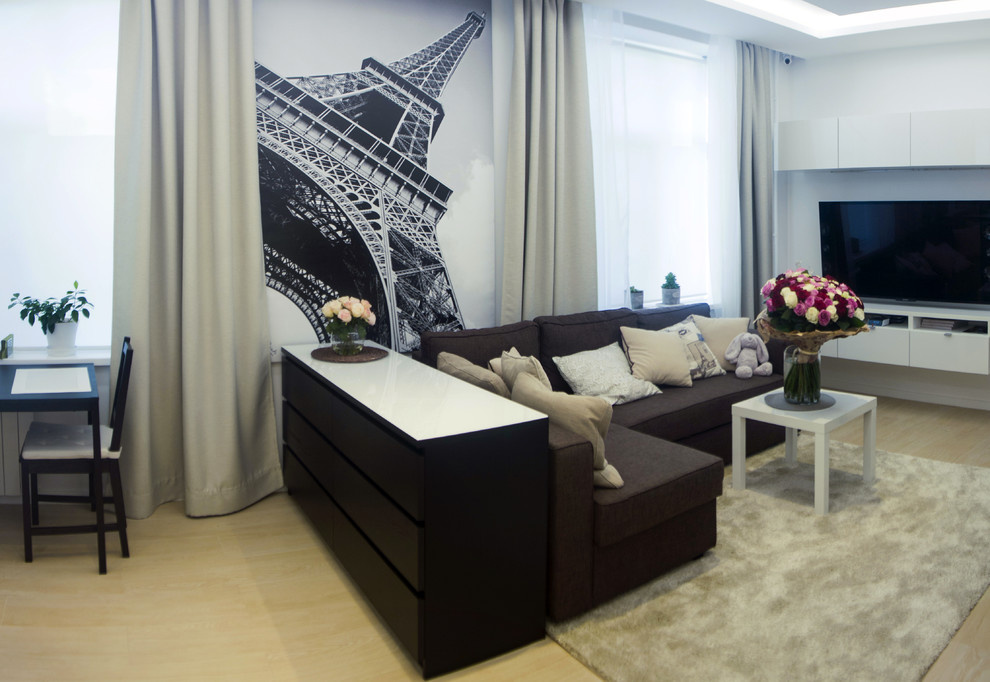 На улице Гастелло