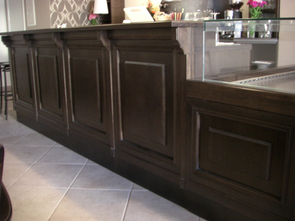 Барная стойка в кафе