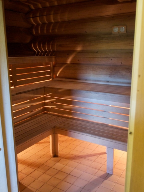 Баня из массива красного канадского кедра - 64 м2