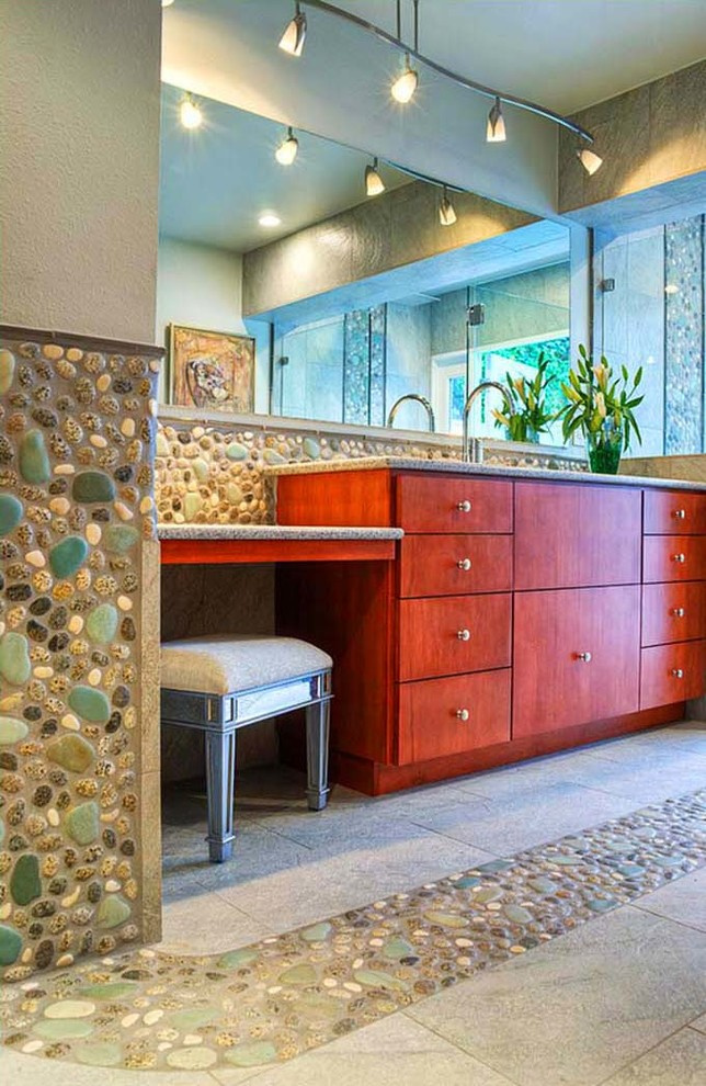 Использование Натуральной  Мозаики Галька на Сетке