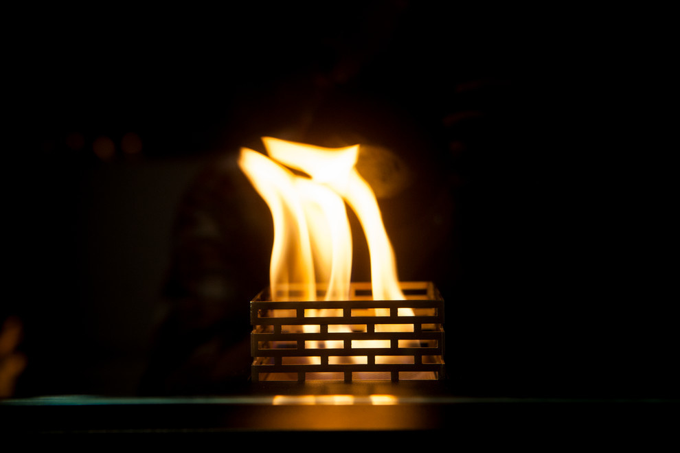 Гостиная. Камин (биокамин) Decoflame