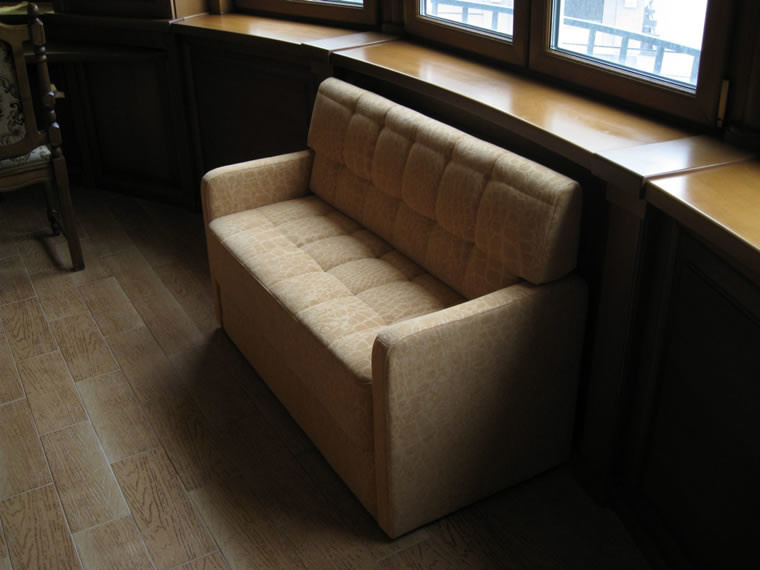 Обложка проекта: Диван на лоджию