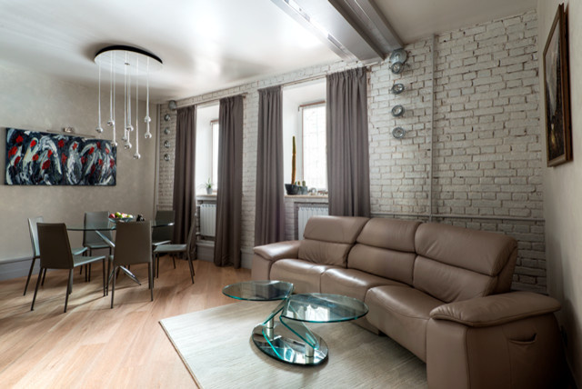 Серая зеркальная квартира