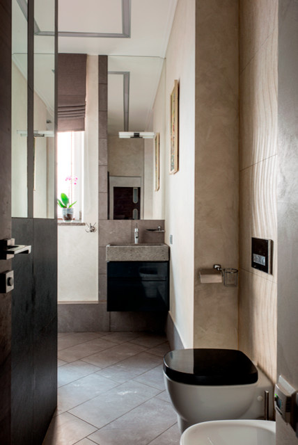 Серая зеркальная квартира