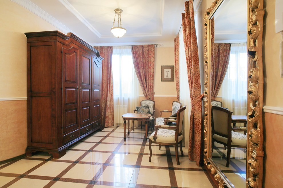 Жить особняком