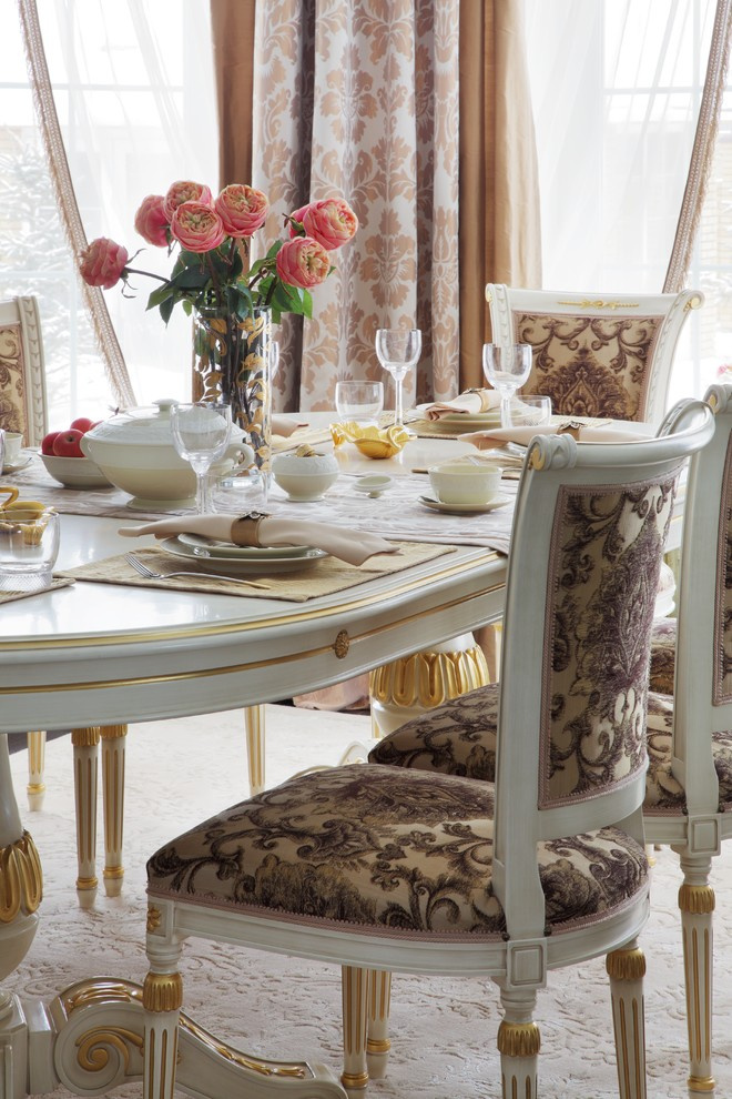 Столовая в эркере