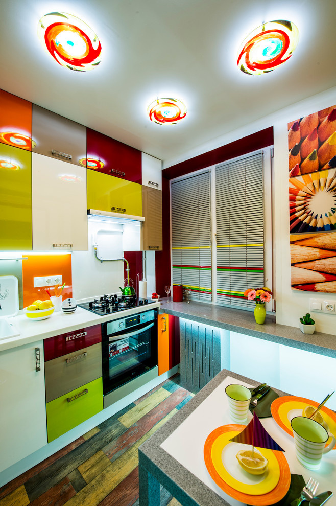 Яркая кухня-трансформер площадью 6 кв.м.