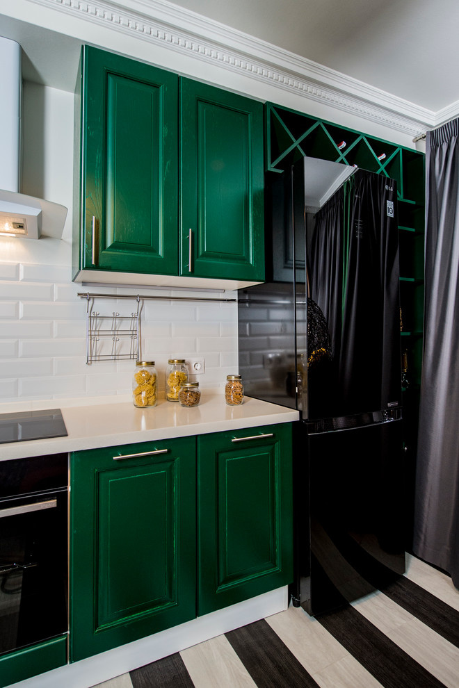 12-метровая кухня в эпатажном стиле