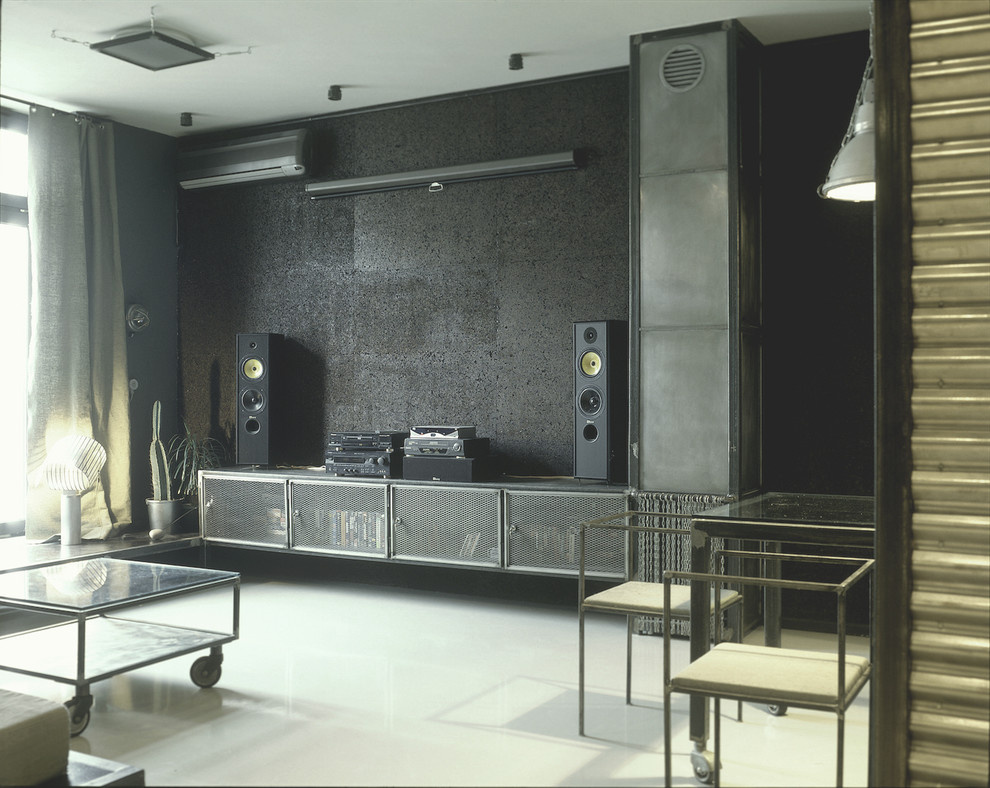 Moscow Metal Apartment