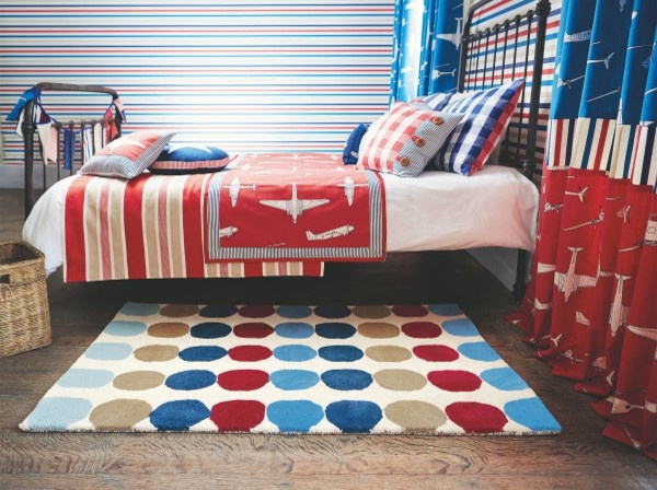 Фото ярких современных ковров в интерьере