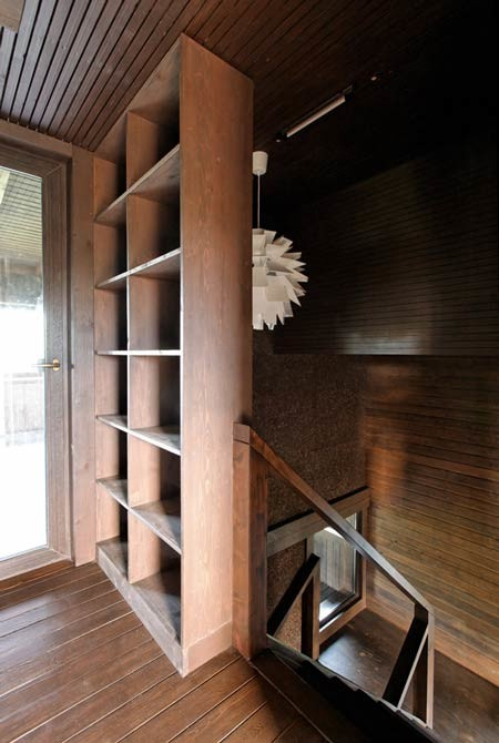 Деревянный дом в стиле пэчворк