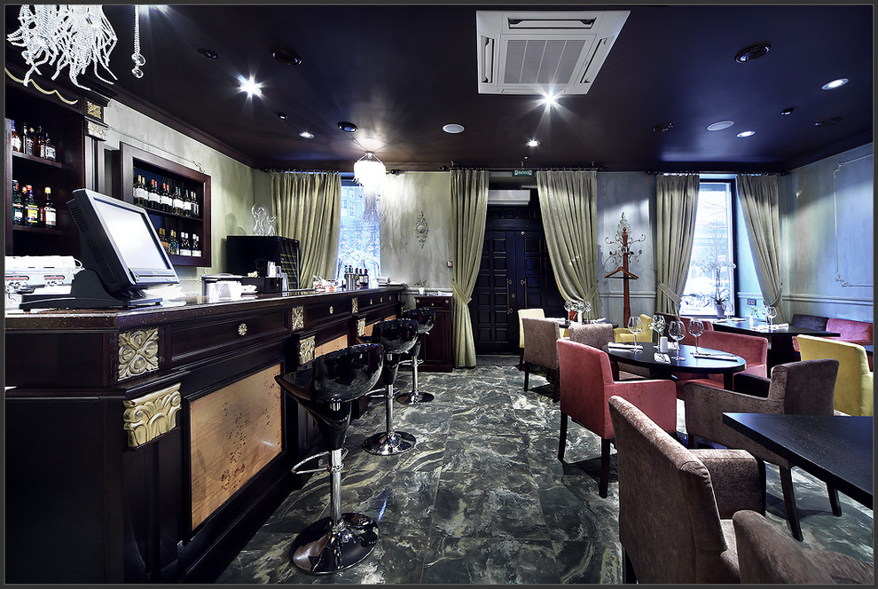 "Le Bourbon Bar"