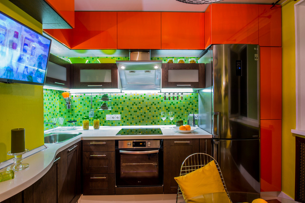 Яркая кухня в стиле Рио