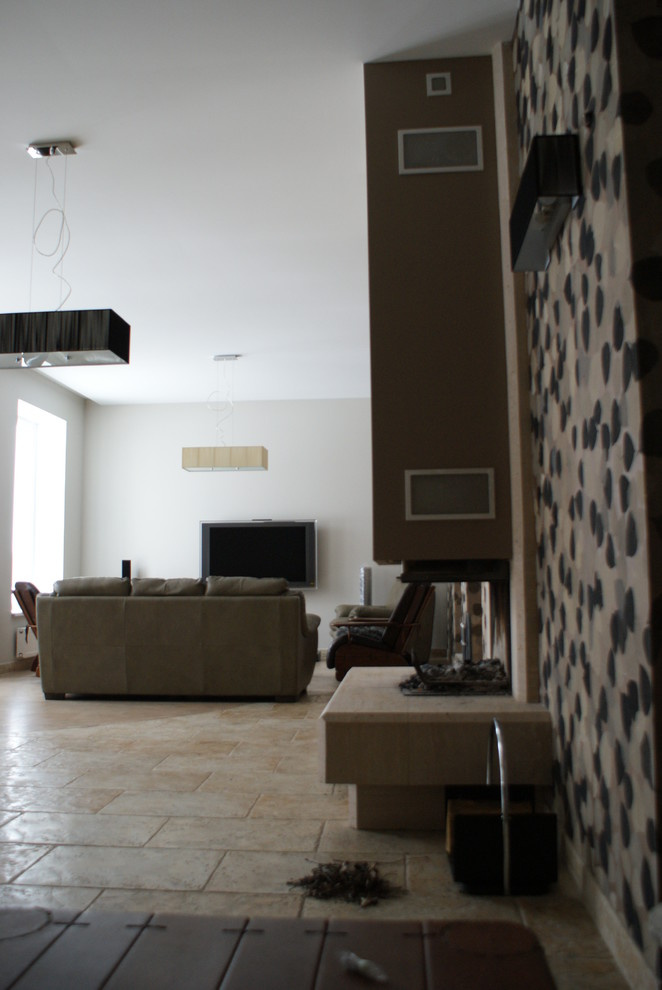 Хороший дом с бревнами