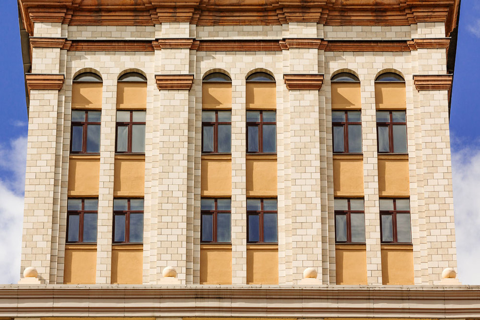Главное здание Южно-Уральского государственного университета (г.Челябинск)