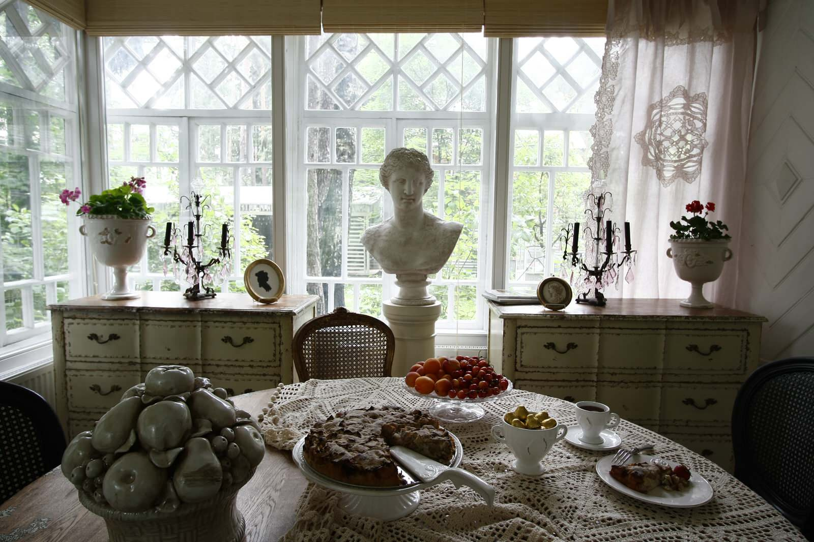 Дача в классических традициях