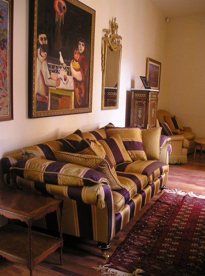 Библиотека в классическом стиле