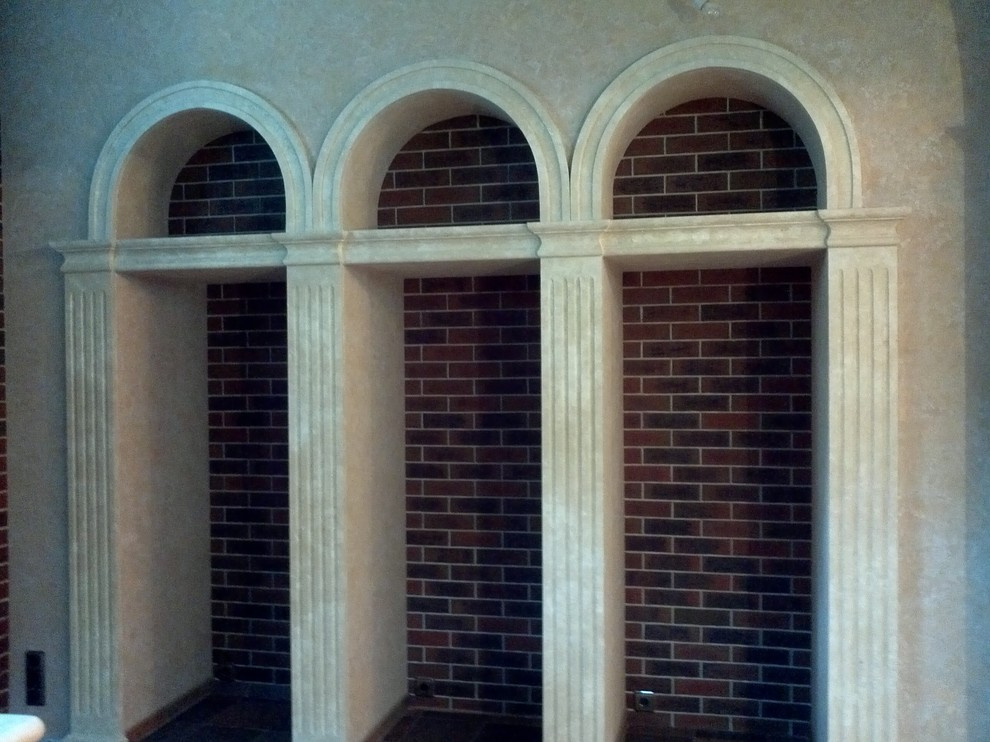 Обложка проекта: дверной проем из травертина