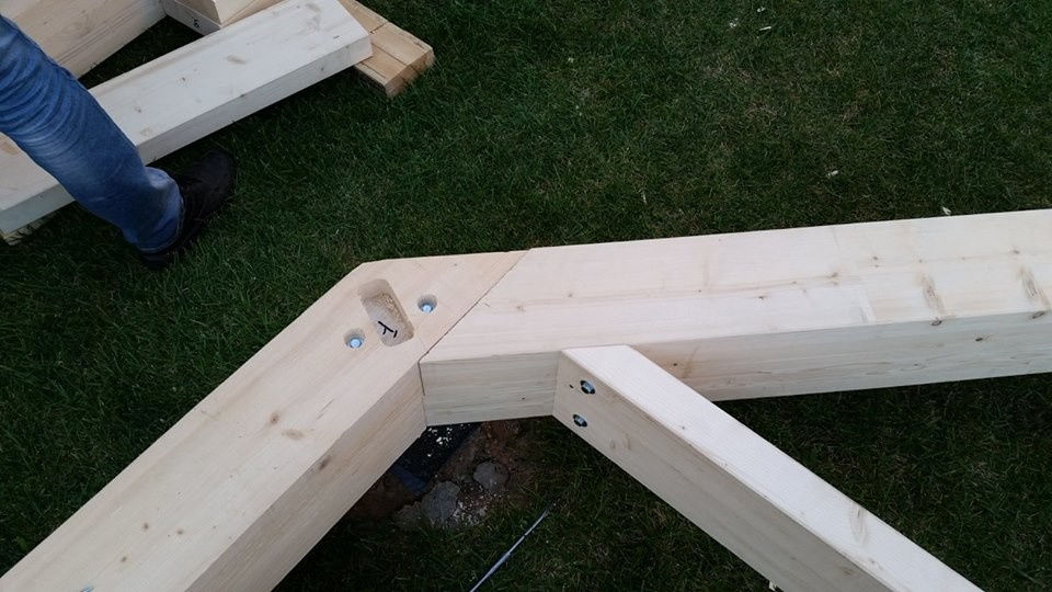 "Восемь граней"