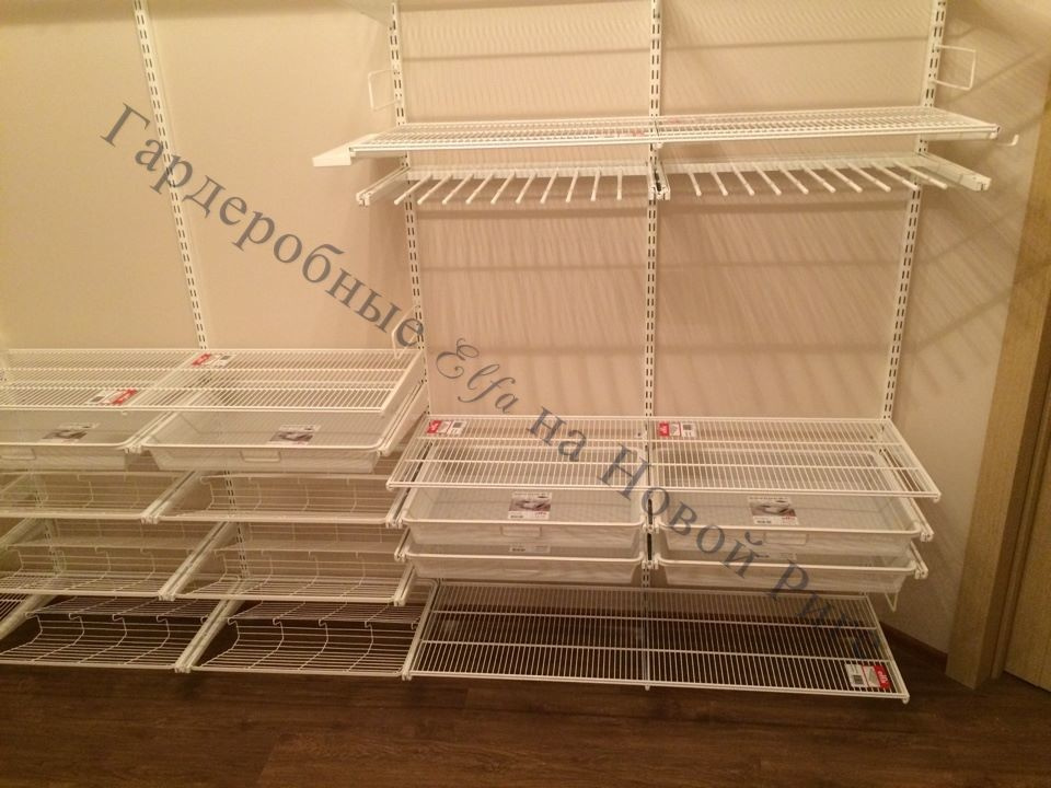 Гардеробная Elfa в белом металле