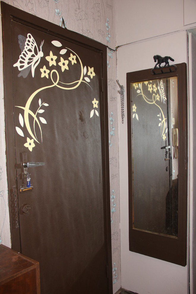 Растительные мотивы в росписи дверей