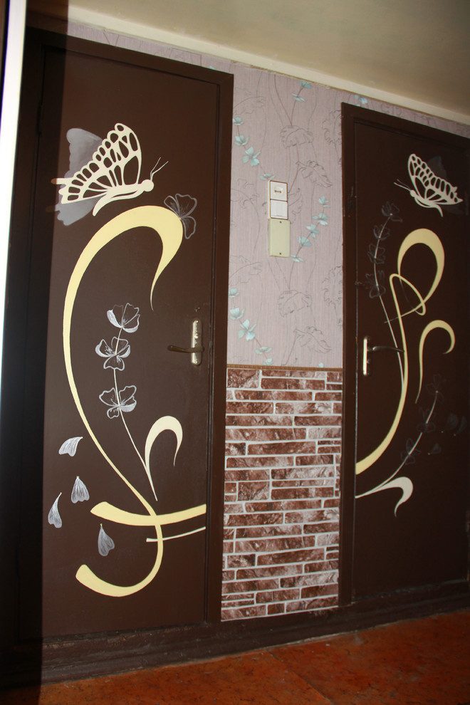 Растительные мотивы в росписи дверей