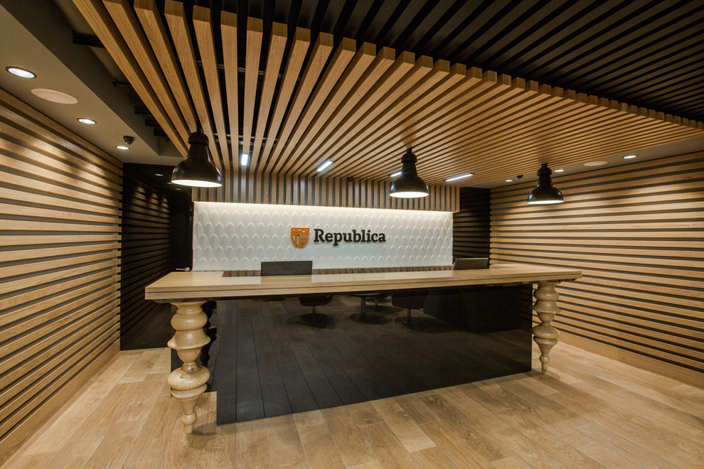 REPUBLICA - Гостиница - 2015u