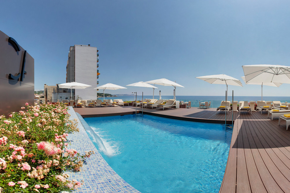 Обложка проекта: Гостиница Cosmopolita в Испании курорт Costa Brava