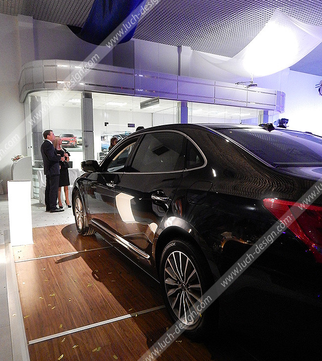 Обложка проекта: автосалон Hyundai