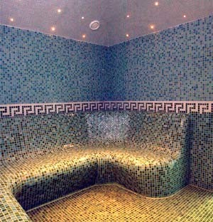 Художественная сборка панно из мозаики