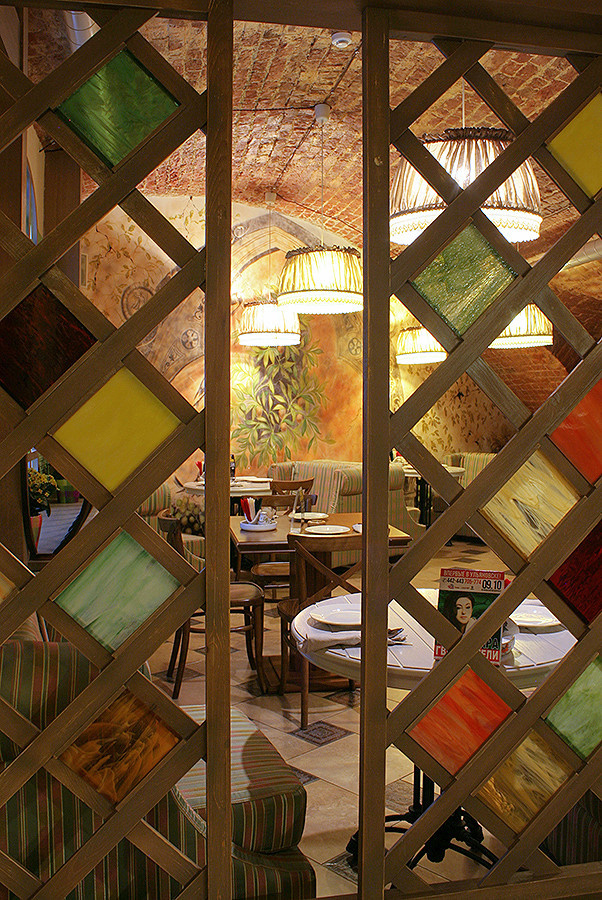 Интерьер траттории "Papa Giovanni", Ульяновск