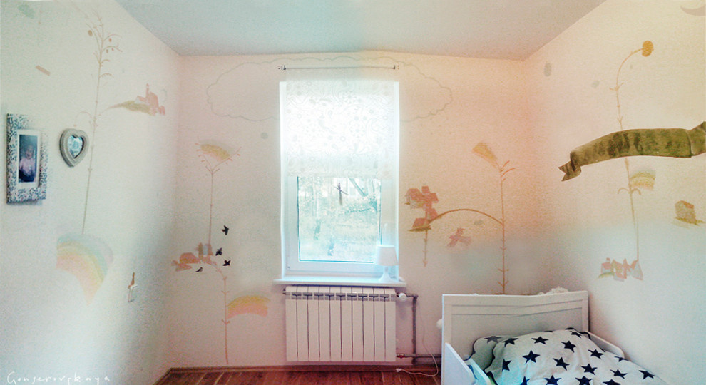 Little girl's tiny pink room
