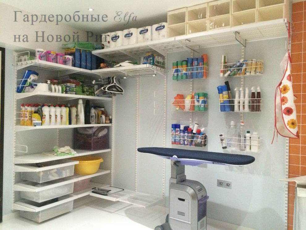 Система хранения Elfa для оборудования подсобного помещения (прачечной)
