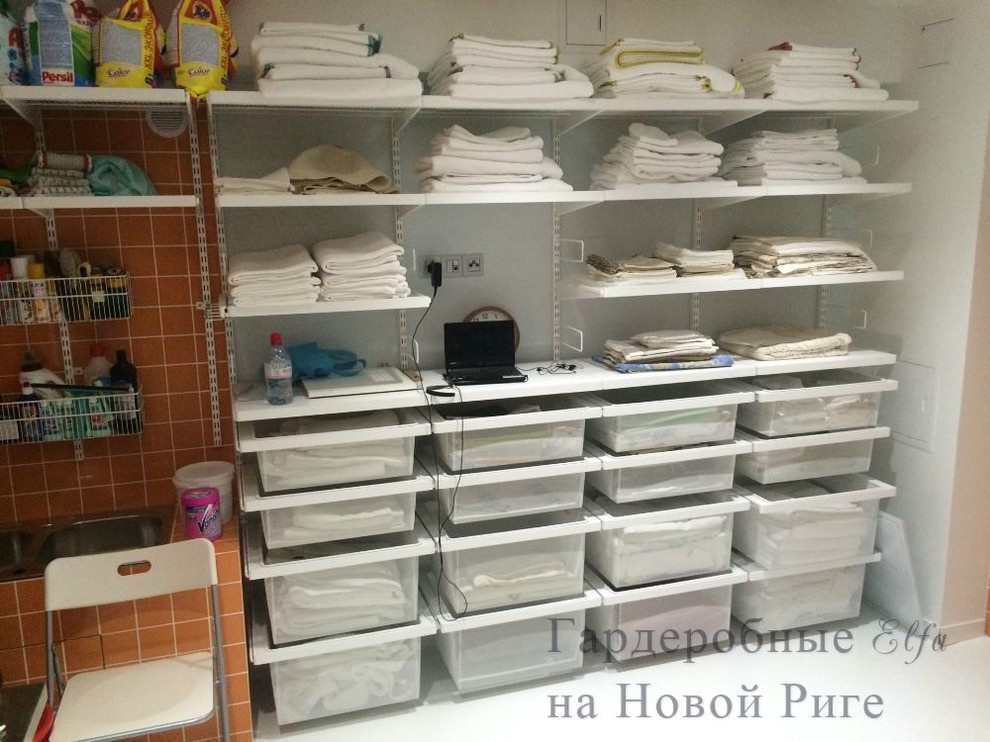 Система хранения Elfa для оборудования подсобного помещения (прачечной)