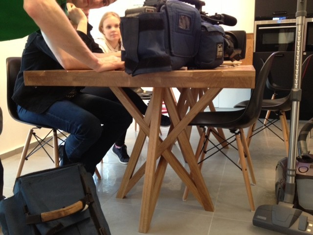 Обеденный стол