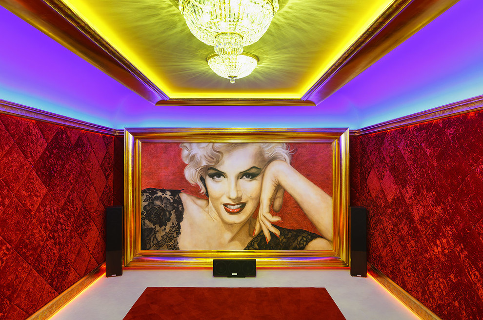 Дом в пригороде Санкт-Петербурга