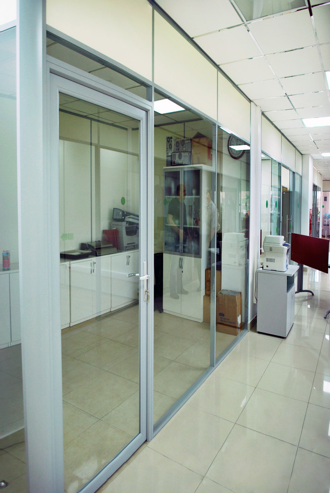 Офисное пространство из стекла для компании "ОМС"