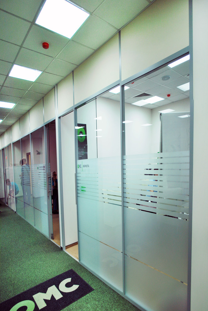 Обложка проекта: Офисное пространство из стекла для компании "ОМС"