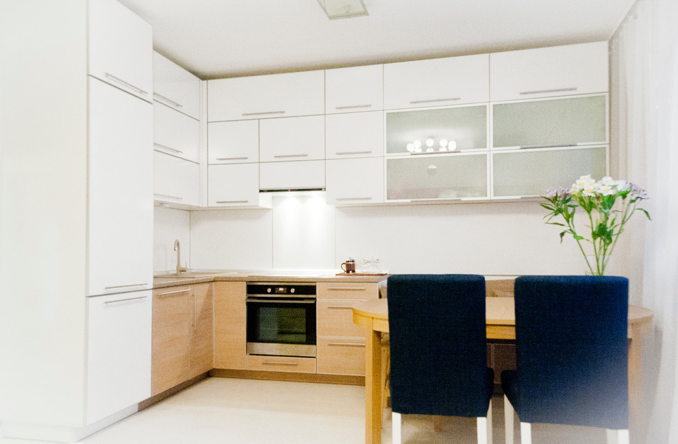 Зона кухни-столовой