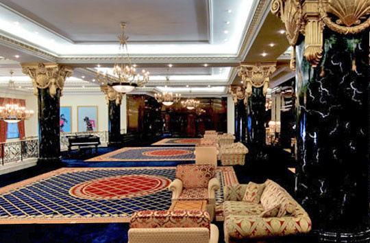 Отель "RITZ-CARLTON"