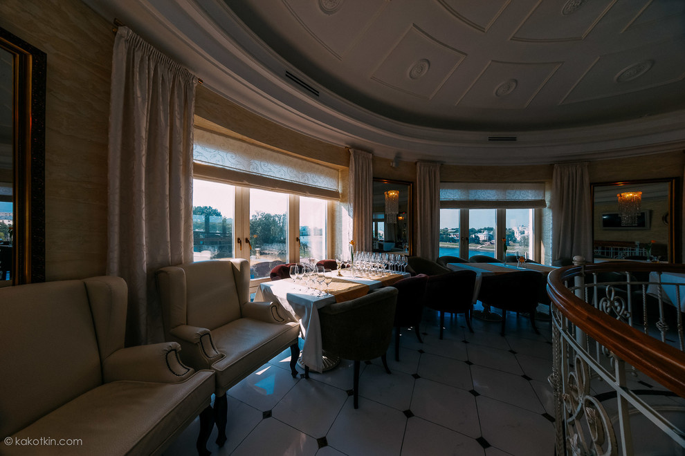 Italian Interiors restorara Rotunda in the town of Tver, Russia. / Интерьеры ита