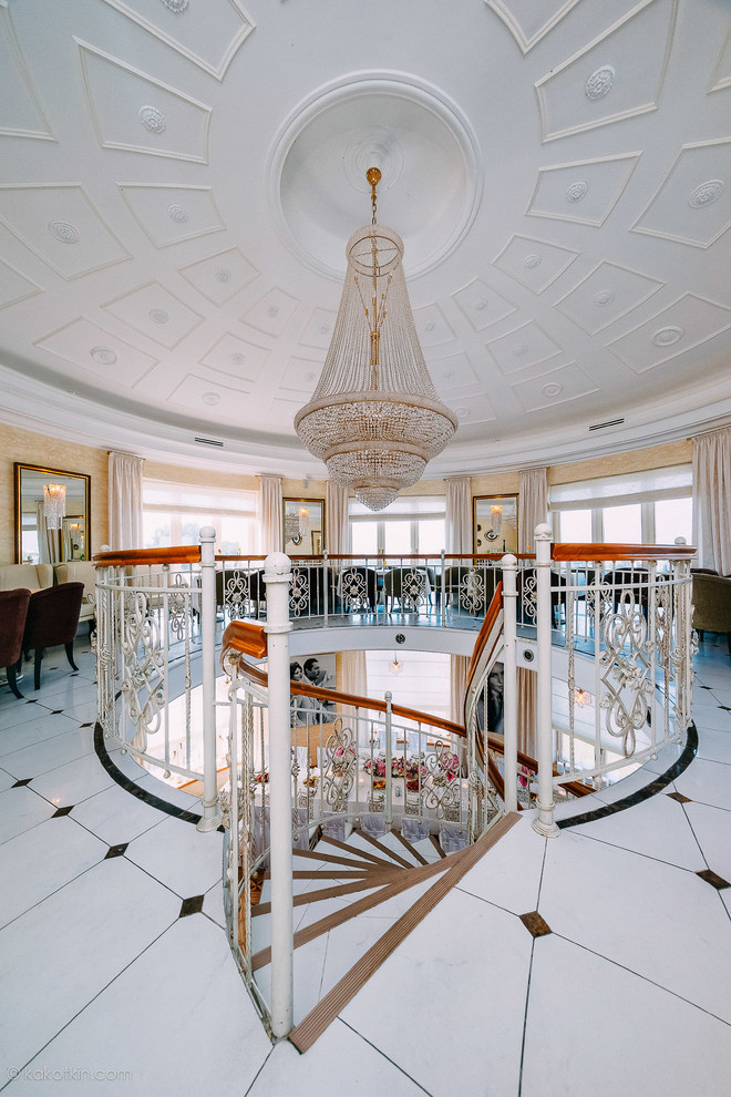 Italian Interiors restorara Rotunda in the town of Tver, Russia. / Интерьеры ита