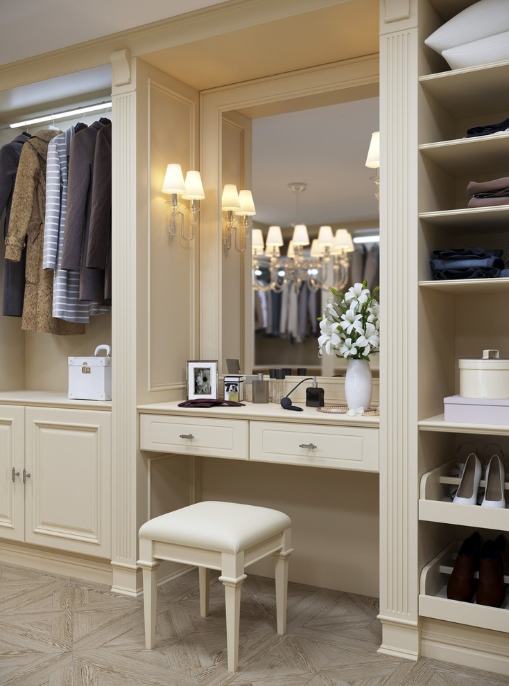 BRISTOL DRESS ROOM
