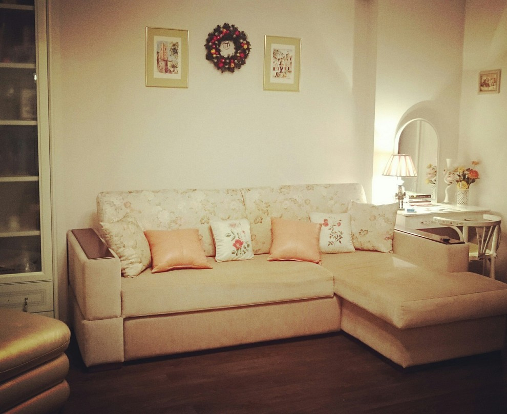 Венки La Couronne в интерьере и в руках