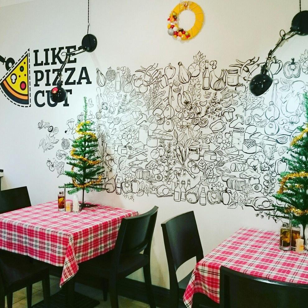 Венки La Couronne в интерьере и в руках