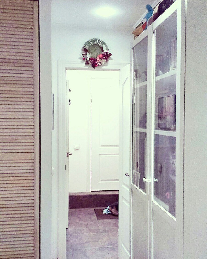 Обложка проекта: Венки La Couronne в интерьере и в руках