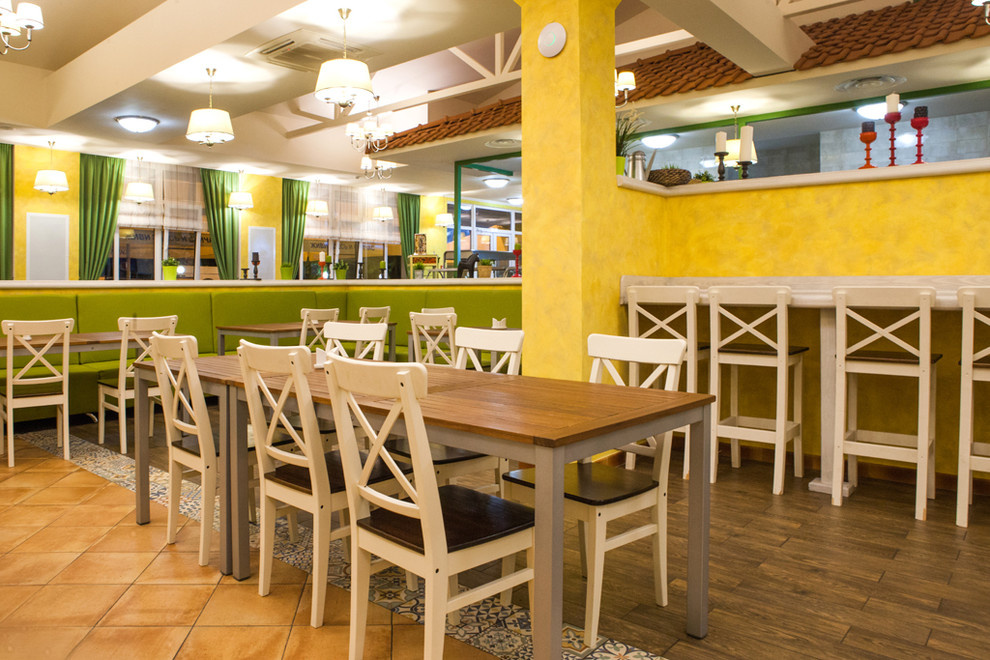 Интерьер столовой "Вкусное лето" с. Дивноморское