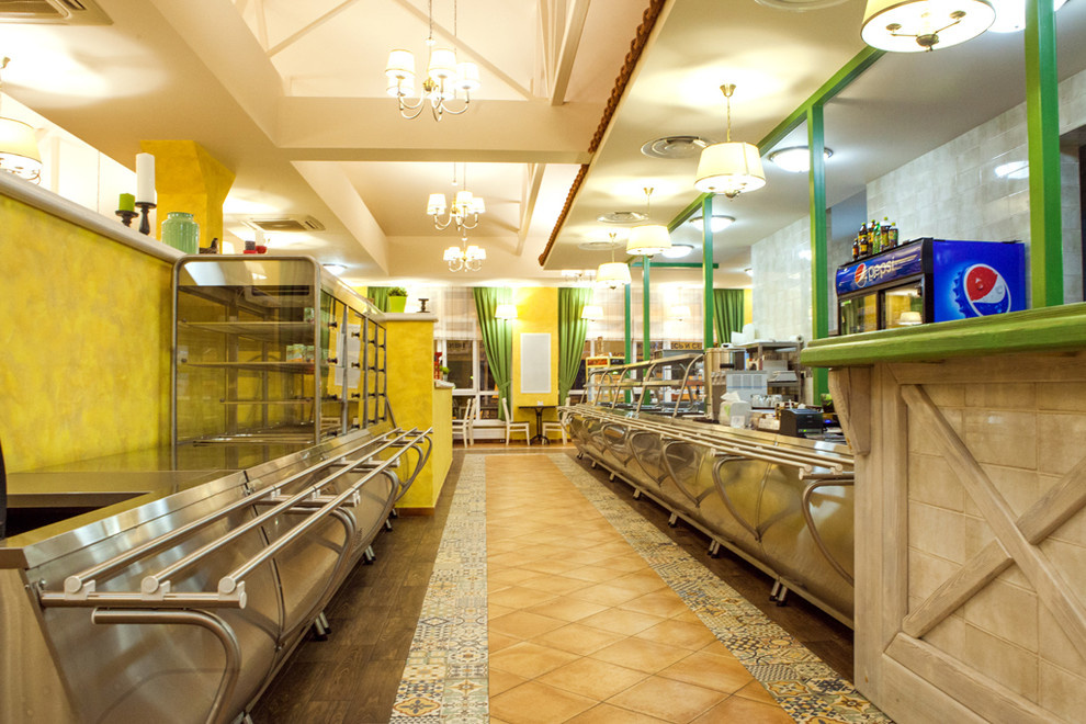 Интерьер столовой "Вкусное лето" с. Дивноморское