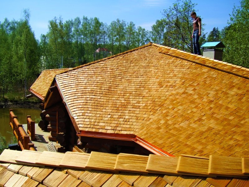 Фасад и кровля из дранки